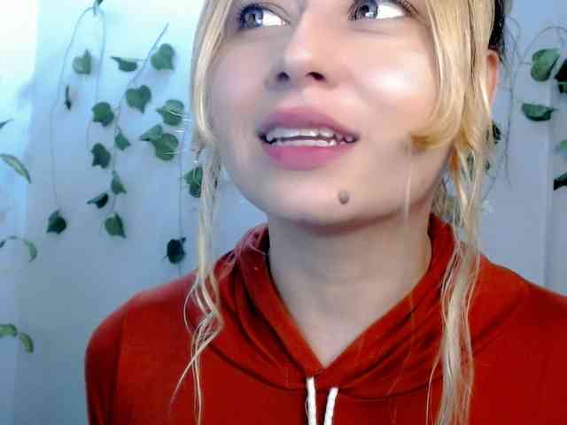 Sabrinaolsons webcam