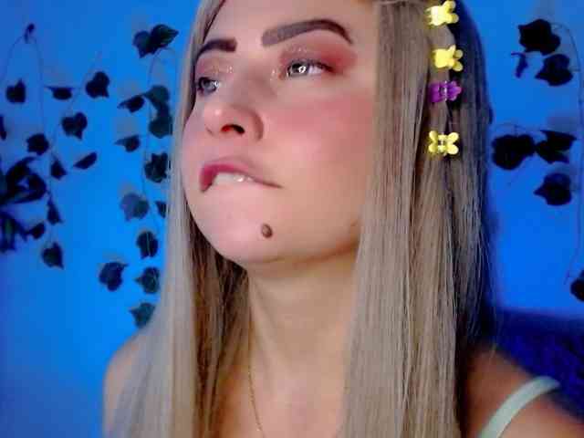 Sabrinaolsons webcam