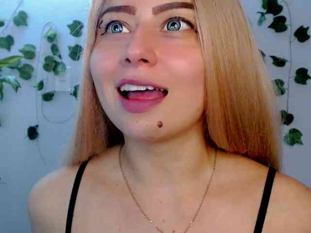 Sabrinaolsons webcam