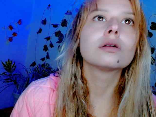 Sabrinaolsons webcam