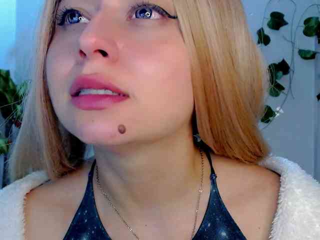Sabrinaolsons webcam