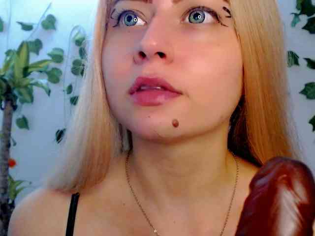 Sabrinaolsons webcam