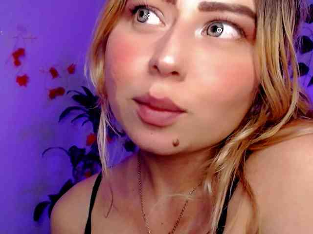 Sabrinaolsons webcam
