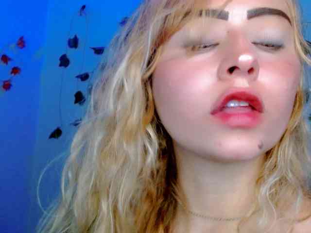 Sabrinaolsons webcam