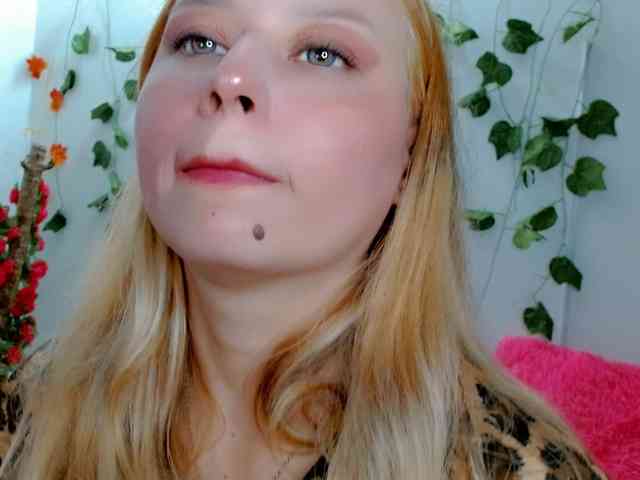 Sabrinaolsons webcam