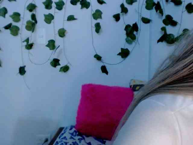 Sabrinaolsons webcam