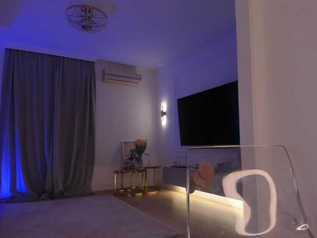 Foxe-Sailey's BongaCams show and profile