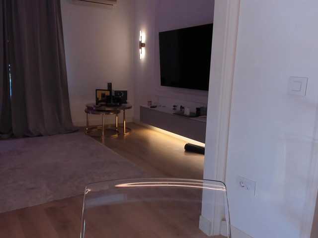 Foxe-Sailey's BongaCams show and profile