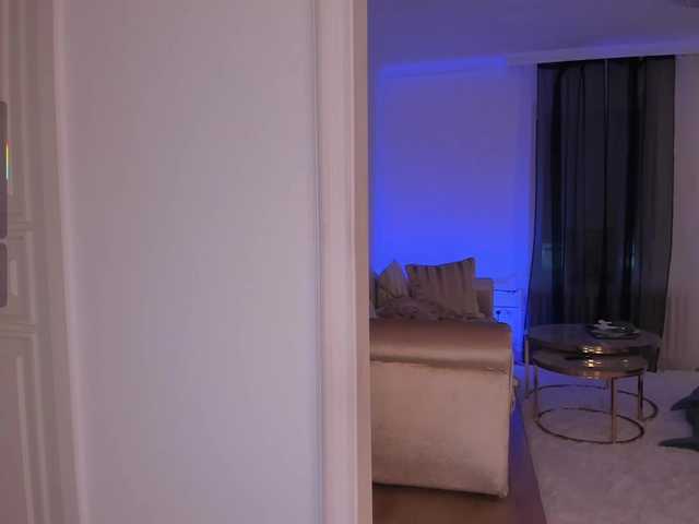 Foxe-Sailey's BongaCams show and profile