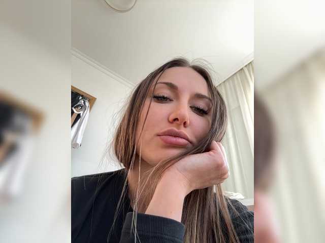 Foxe-Sailey's BongaCams show and profile