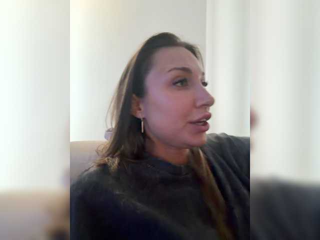 Foxe-Sailey's BongaCams show and profile