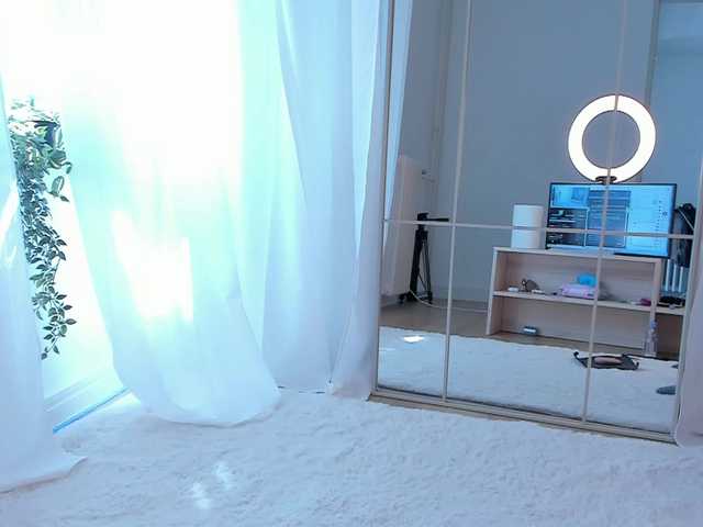 Foxe-Sailey's BongaCams show and profile