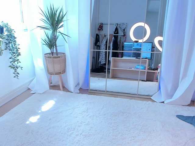 Foxe-Sailey's BongaCams show and profile