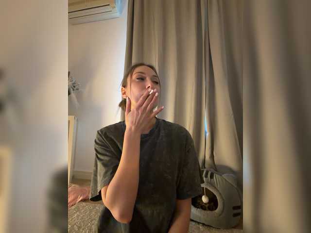 Foxe-Sailey's BongaCams show and profile