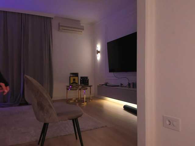 Foxe-Sailey's BongaCams show and profile