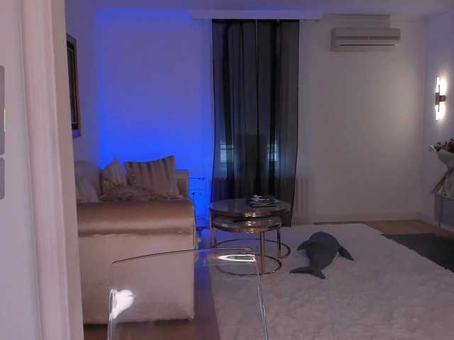 Foxe-Sailey's BongaCams show and profile