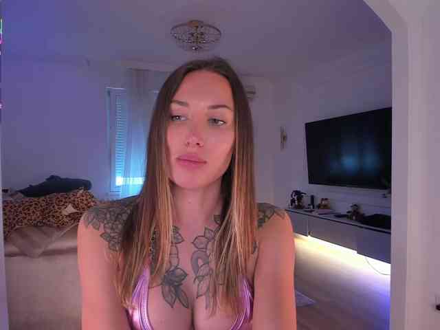 Foxe-Sailey Live Webcam on BongaCams