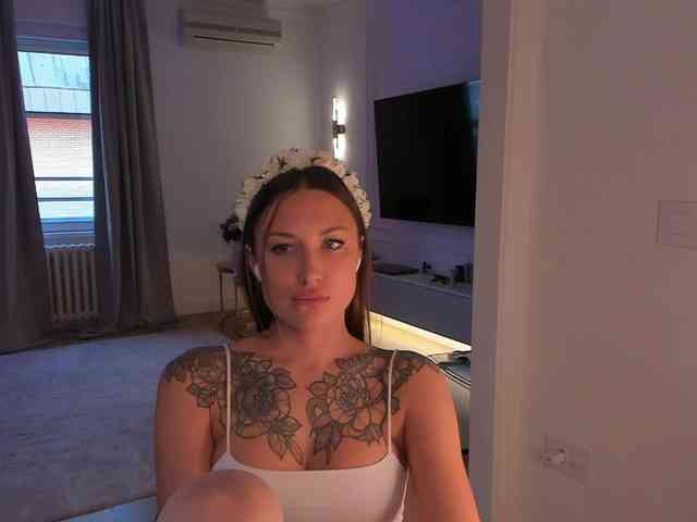Foxe-Sailey Live Webcam on BongaCams