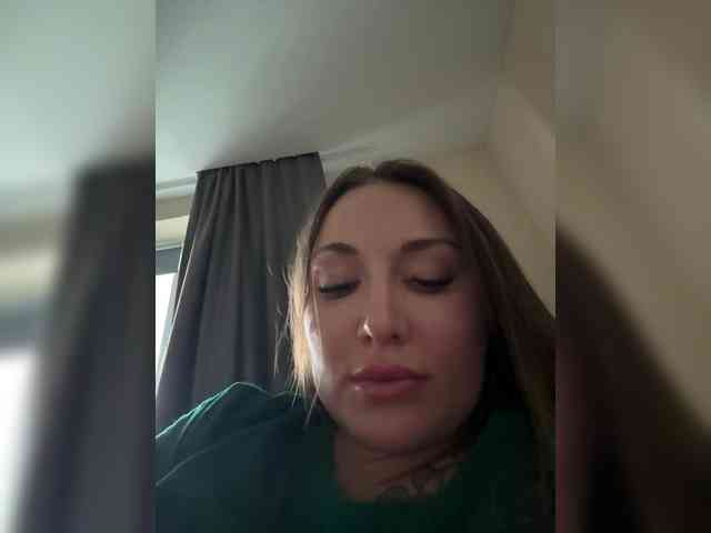 Foxe-Sailey Live Webcam on BongaCams