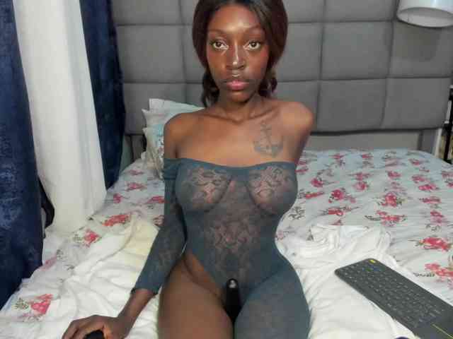 suhailasuus webcam