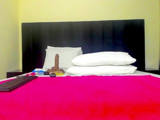 Pretty-Queen Porn Show