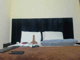 Pretty-Queen Porn Show