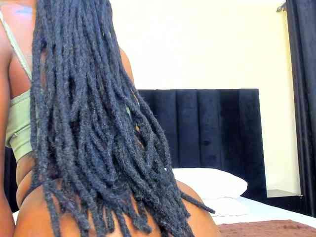 Pretty-Queen webcam