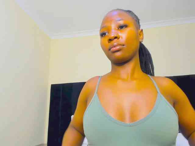 Pretty-Queen webcam