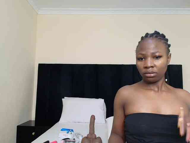 Pretty-Queen webcam