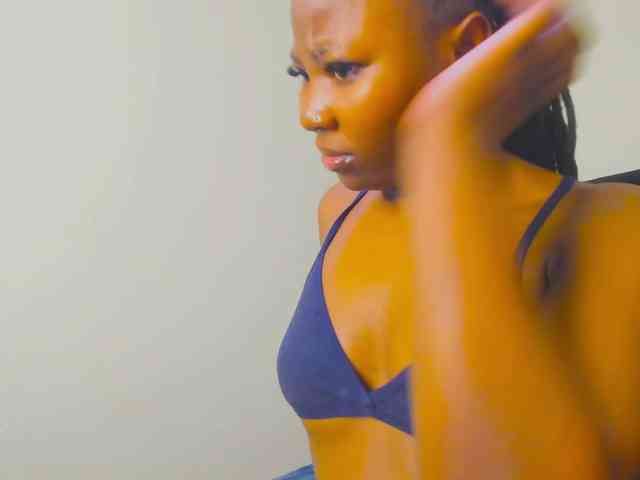 Pretty-Queen webcam