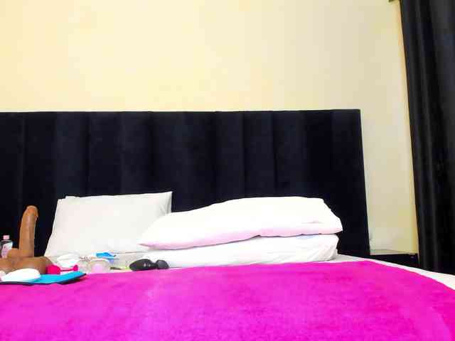 Pretty-Queen webcam