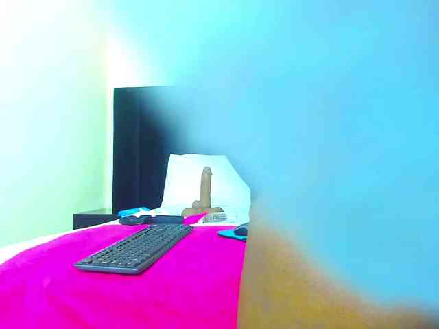 Pretty-Queen webcam