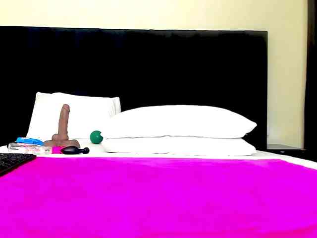 Pretty-Queen webcam