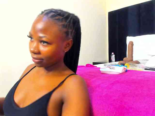 Pretty-Queen webcam