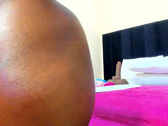 Pretty-Queen webcam