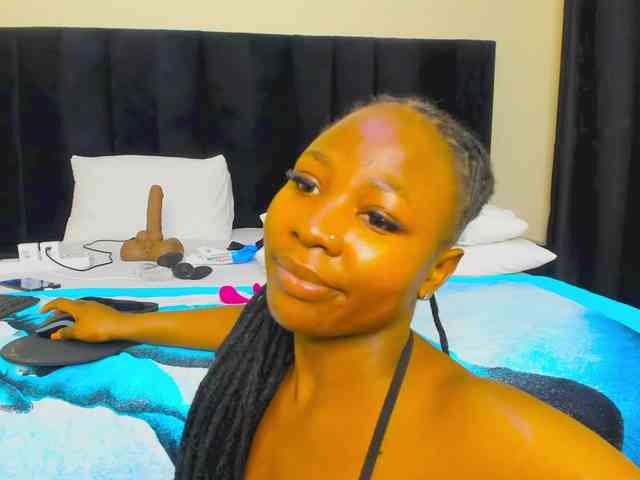 Pretty-Queen webcam