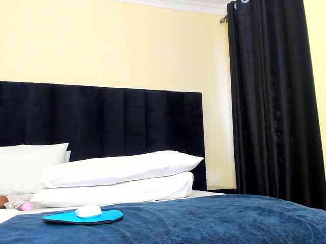 Pretty-Queen webcam