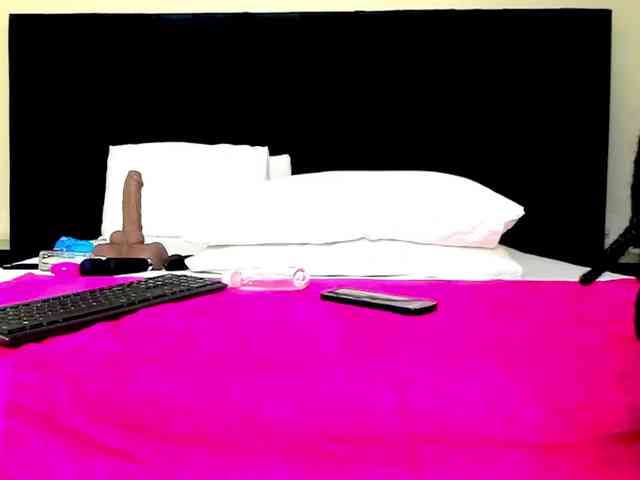 Pretty-Queen webcam