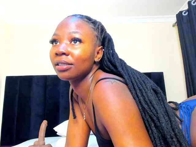Pretty-Queen webcam