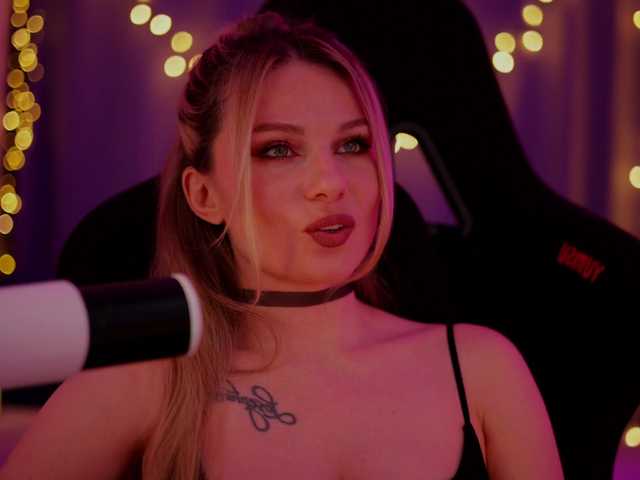 DianaMurr's BongaCams show and profile