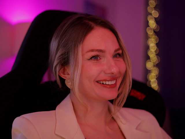 DianaMurr's BongaCams show and profile