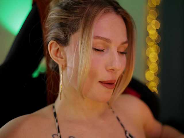 DianaMurr's BongaCams show and profile