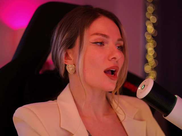 DianaMurr's BongaCams show and profile