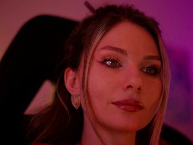 DianaMurr's BongaCams show and profile