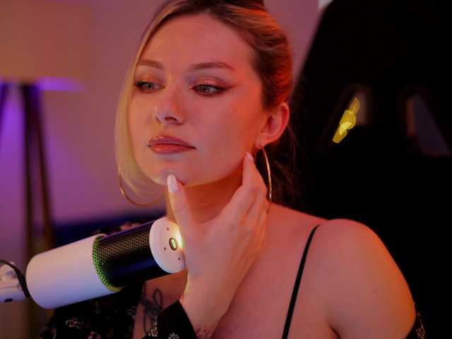 DianaMurr's BongaCams show and profile