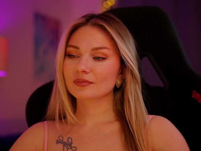 DianaMurr's BongaCams show and profile