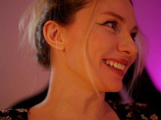 DianaMurr's BongaCams show and profile