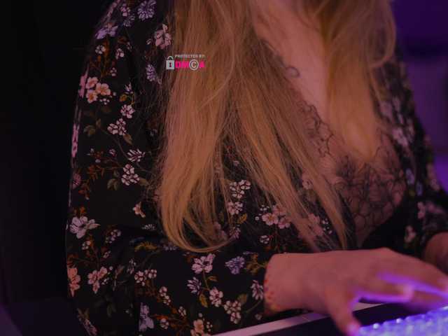 DianaMurr's BongaCams show and profile