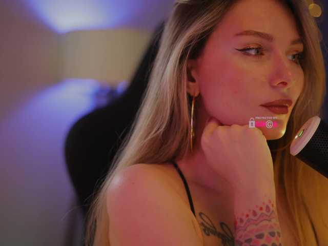 DianaMurr's BongaCams show and profile