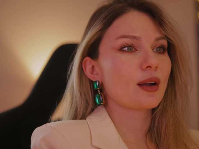 DianaMurr's BongaCams show and profile